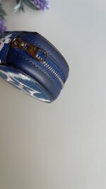 Louis Vuitton Horizon Wireless AirPods Case Blue Escale - Image 5