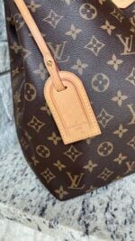 Louis Vuitton Graceful MM Monogram Beige - Image 2