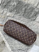 Louis Vuitton Graceful MM Monogram Beige - Image 8