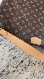 Louis Vuitton Graceful MM Monogram Beige - Image 17