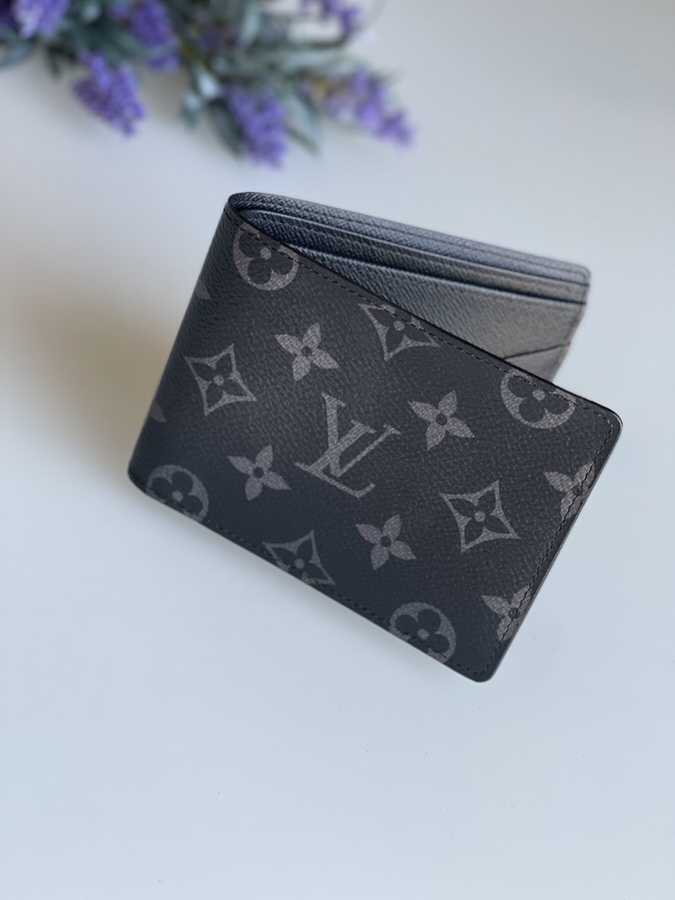IMG_7866-1 Louis Vuitton Mens Wallet - Image 1