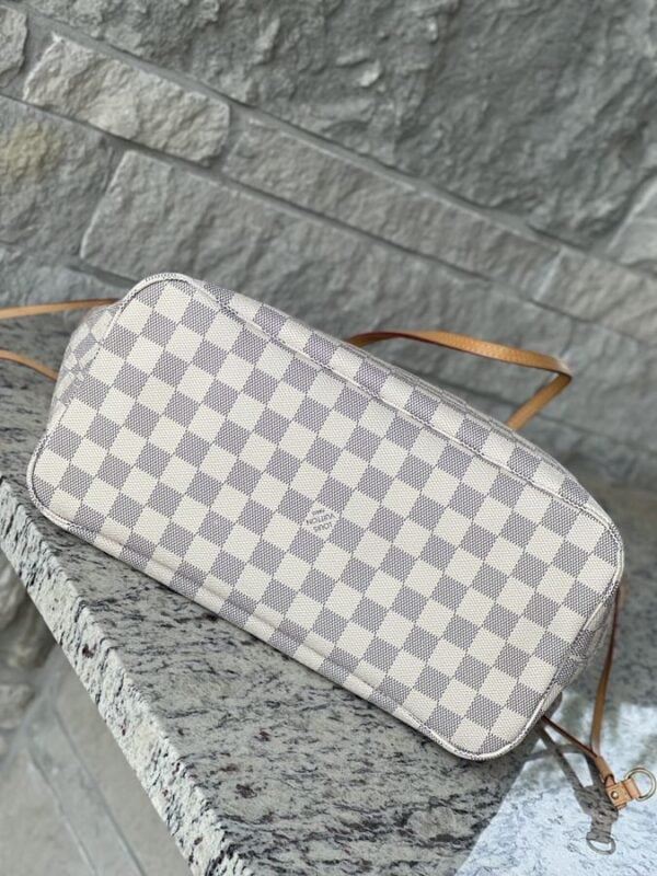 Louis Vuitton Neverfull MM Damier Azur Beige - Image 10