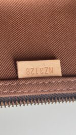 Louis Vuitton Packing Cube MM - Image 8