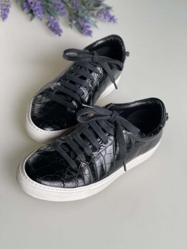 Givenchy Sneakers