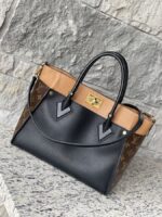 Louis Vuitton On My Side MM