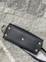 Louis Vuitton On My Side MM - Image 10