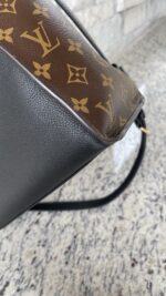Louis Vuitton On My Side MM - Image 18