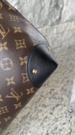 Louis Vuitton Reverse Monogram Triangle Softy - Image 11