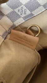 Louis Vuitton Artsy MM Damier Azur - Image 18