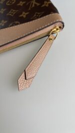 Louis Vuitton Daily Pouch Monogram Sesame - Image 3