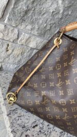 Louis Vuitton Artsy MM Monogram - Image 3
