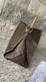 Louis Vuitton Artsy MM Monogram - Image 5
