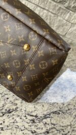 Louis Vuitton Artsy MM Monogram - Image 11