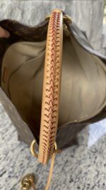 Louis Vuitton Artsy MM Monogram - Image 13