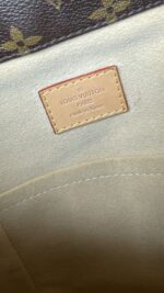 Louis Vuitton Artsy MM Monogram - Image 15