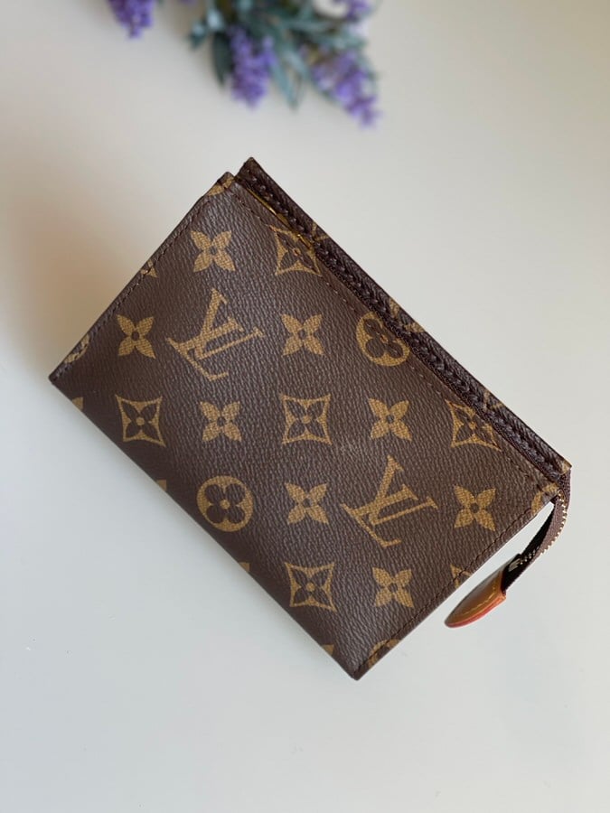 Louis Vuitton Toiletry 15 - LVLENKA Luxury Consignment