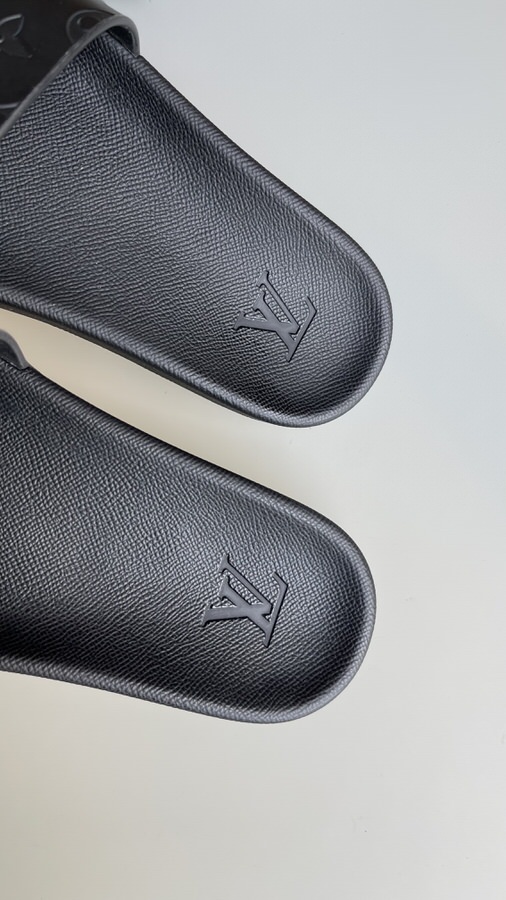 Louis Vuitton Monogram Slides Men 6 - LVLENKA Luxury Consignment