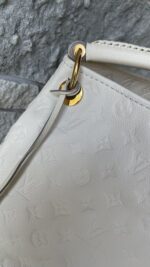 Louis Vuitton Artsy MM Empreinte Neige White - Image 2