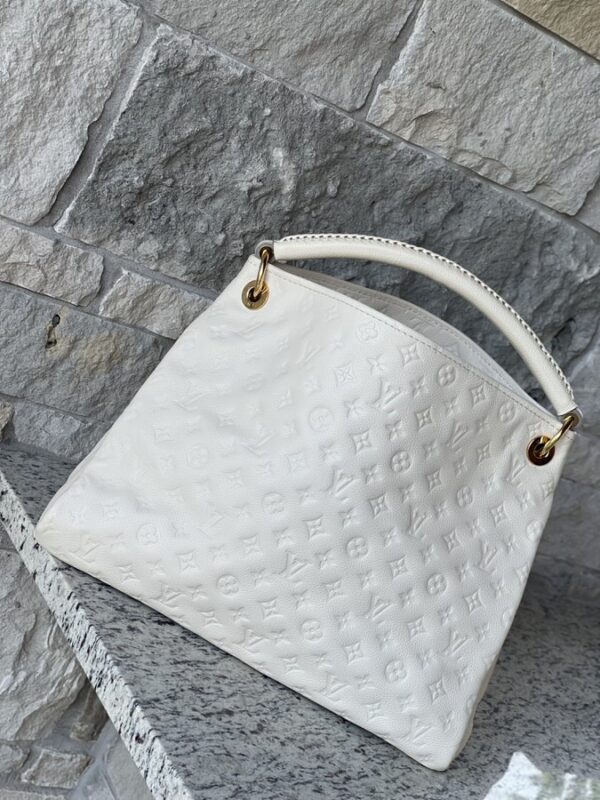 Louis Vuitton Artsy MM Empreinte Neige White - Image 7