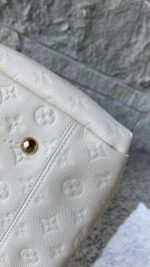 Louis Vuitton Artsy MM Empreinte Neige White - Image 15