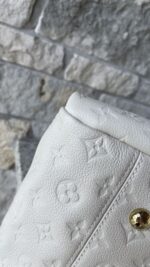 Louis Vuitton Artsy MM Empreinte Neige White - Image 16