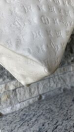 Louis Vuitton Artsy MM Empreinte Neige White - Image 22