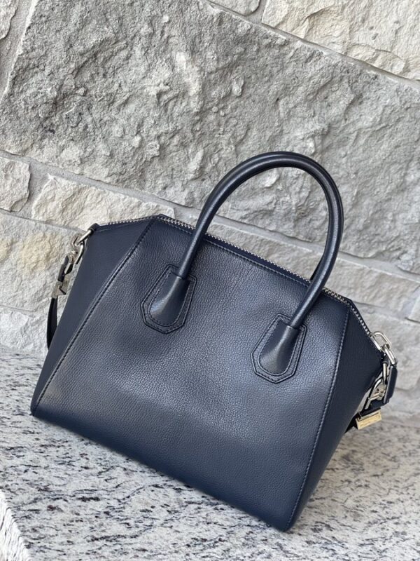 Givenchy Small Antigona Dark Blue Goatskin - Image 5