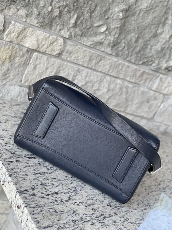 Givenchy Small Antigona Dark Blue Goatskin - Image 9