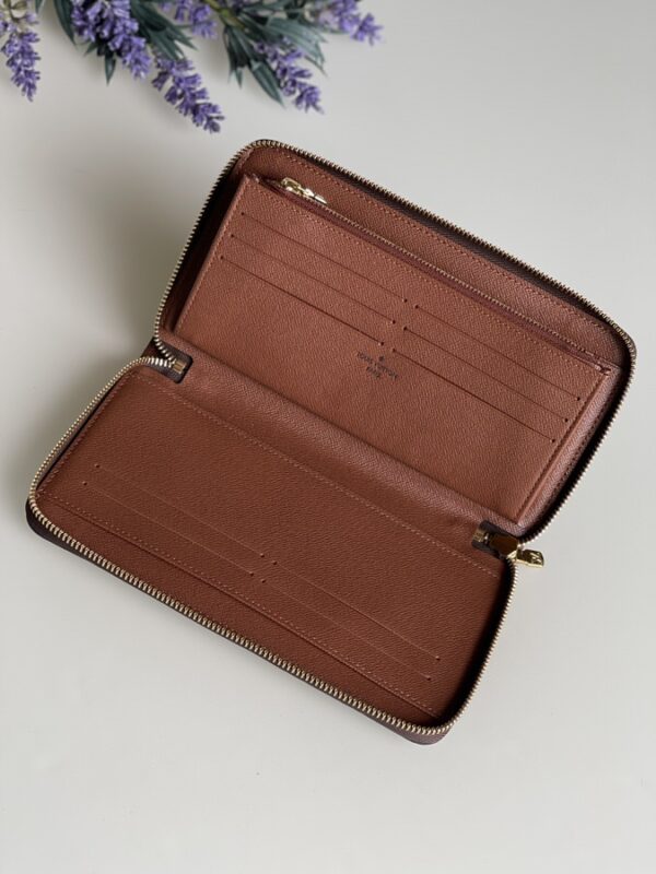 Louis Vuitton Monogram Daily Organizer - Image 1