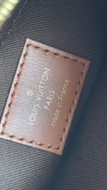 Louis Vuitton Loop Hobo Pouch - Image 5