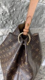 Louis Vuitton Graceful MM Monogram Beige - Image 8