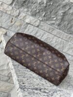 Louis Vuitton Graceful MM Monogram Beige - Image 10