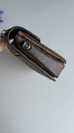 Louis Vuitton Pochette Metis Monogram Reverse - Image 5
