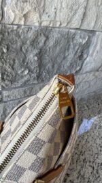 Louis Vuitton Totally MM Damier Azur - Image 15