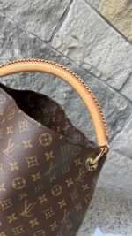 Louis Vuitton Artsy MM Monogram - Image 4