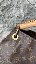 Louis Vuitton Artsy MM Monogram - Image 7