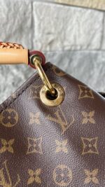 Louis Vuitton Artsy MM Monogram - Image 8
