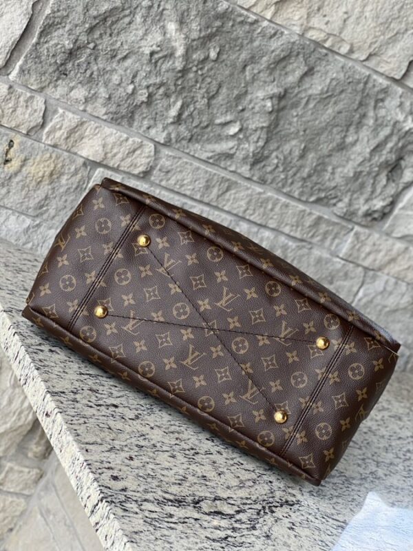 Louis Vuitton Artsy MM Monogram - Image 10