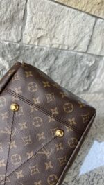 Louis Vuitton Artsy MM Monogram - Image 12