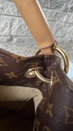 Louis Vuitton Artsy MM Monogram - Image 14