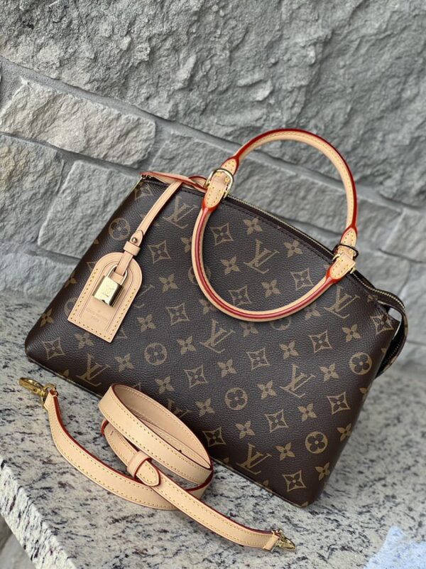 Louis Vuitton Petit Palais Monogram