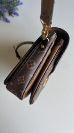 Louis Vuitton Pochette Metis Monogram Reverse - Image 5