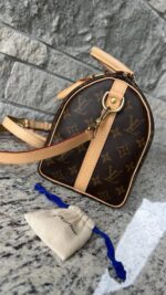 Louis Vuitton Speedy 25 Bandouliere Monogram - Image 4