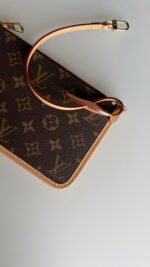 Louis Vuitton Carryall PM Pouch - Image 4