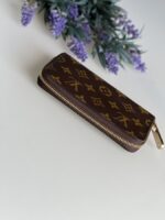 Louis Vuitton Old Style Zippy Wallet - Image 3
