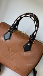 Louis Vuitton Wild At Heart Speedy 25 Bandouliere Camel - Image 5