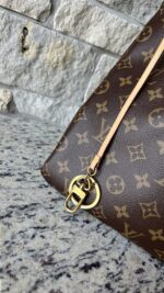 Louis Vuitton Artsy MM Monogram - Image 6