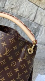 Louis Vuitton Artsy MM Monogram - Image 10