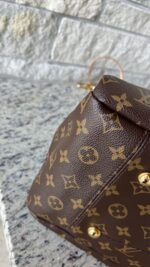 Louis Vuitton Artsy MM Monogram - Image 14