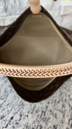 Louis Vuitton Artsy MM Monogram - Image 15